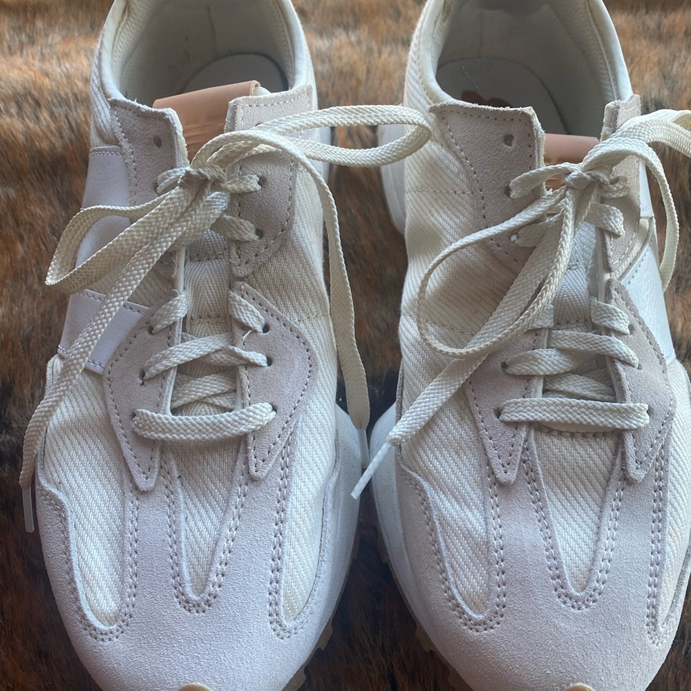 Womens New Balance 327 sneakers